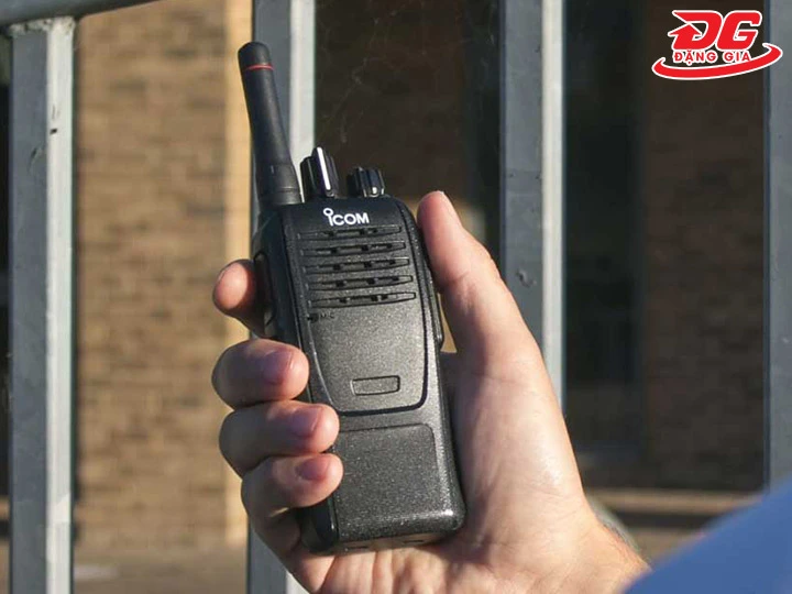 Bộ đàm Icom cầm tay