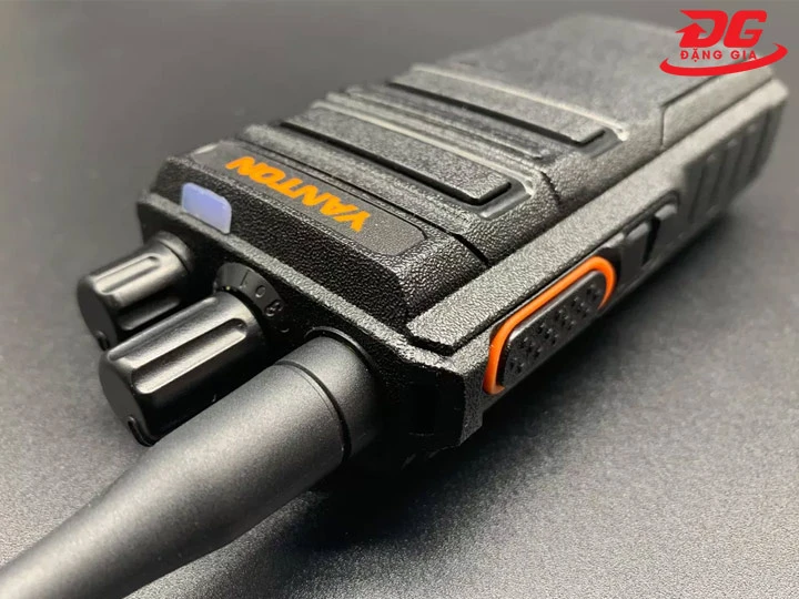 Bộ đàm Yanton M6