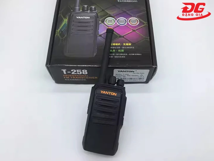 Bộ đàm cầm tay Yanton T-258