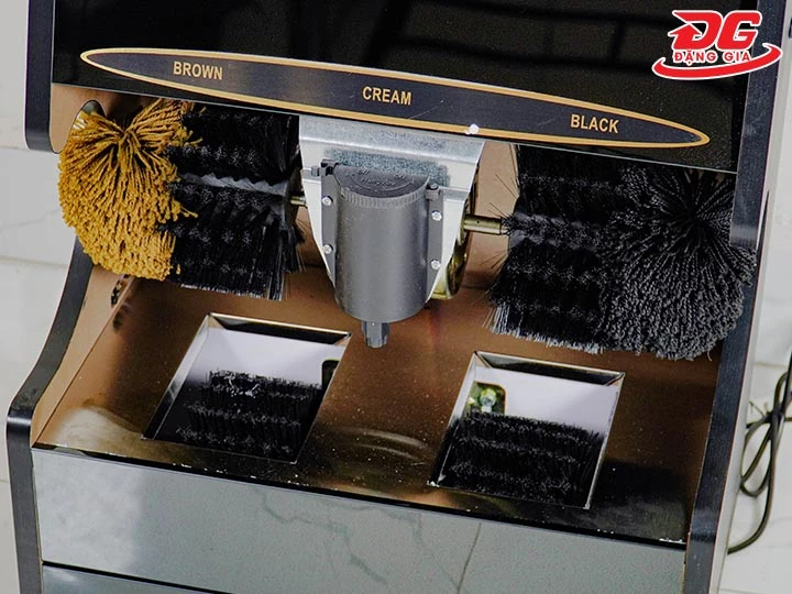 hệ thống chổi của máy đánh giày Brother Apus A3