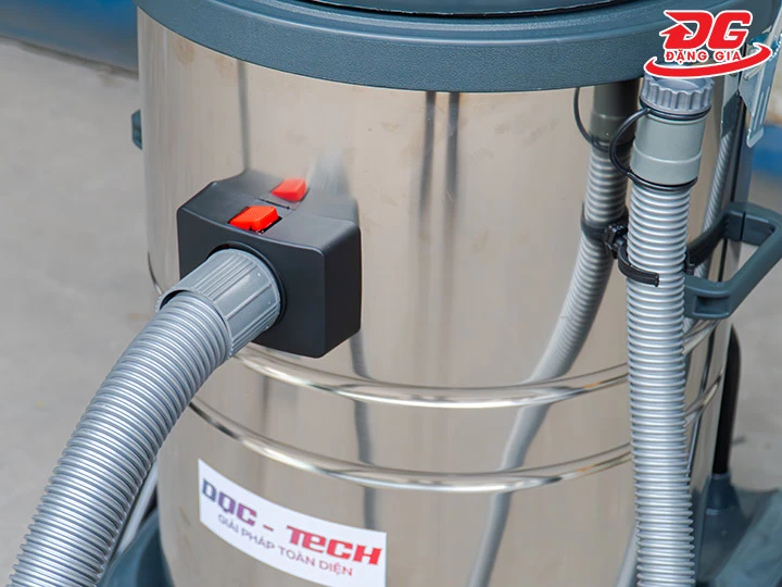 lắp ống dẫn của máy hút bụi