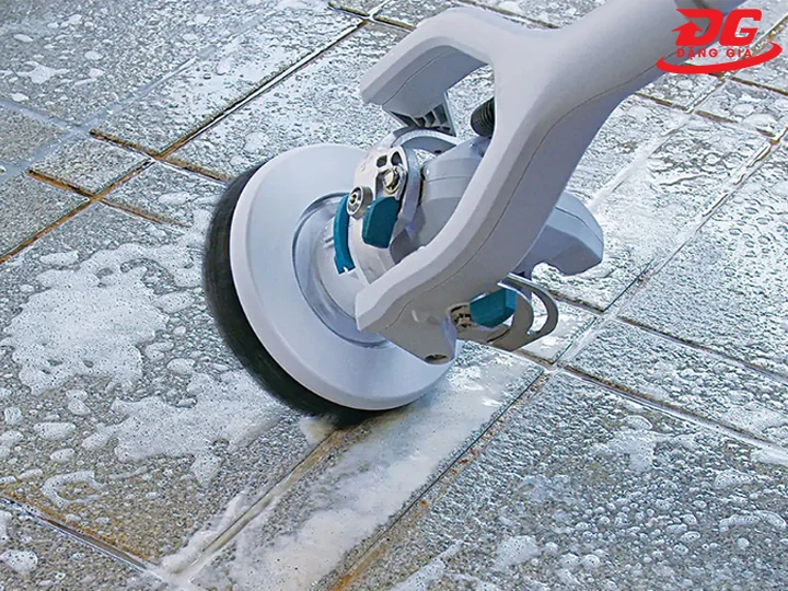 chi phí bảo trì máy chà sàn Makita thấp