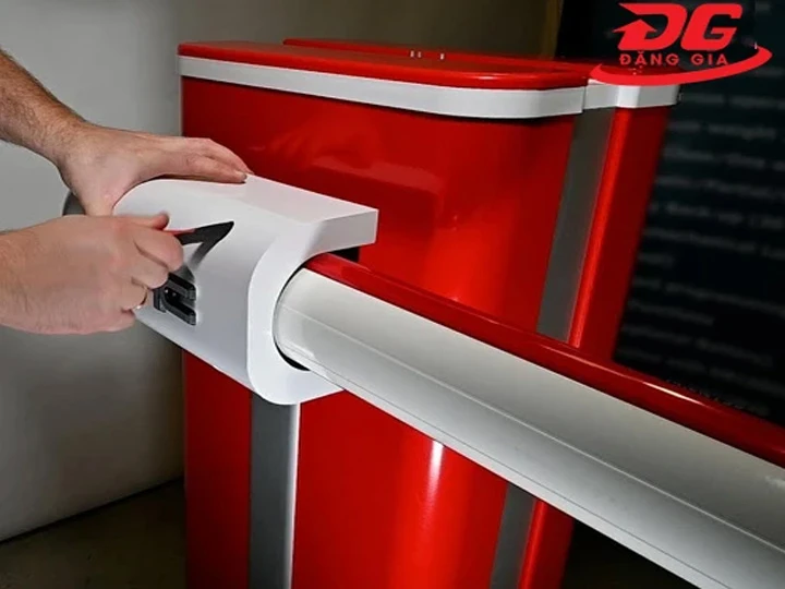 Giao diện chắc chắn, thân thiện người dùng