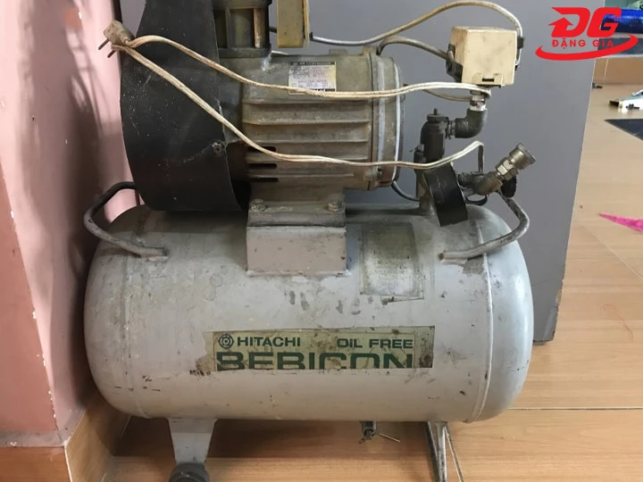 bình chứa máy nén khí xuống cấp