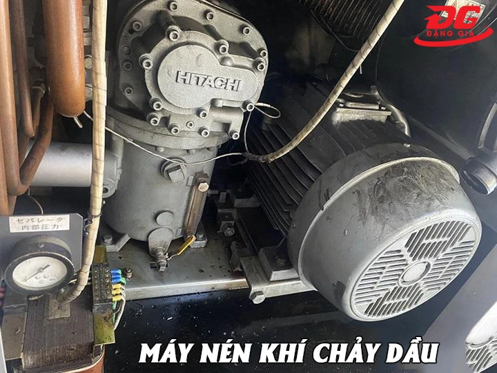 máy nén khí chảy dầu