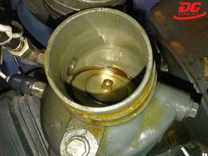 piston máy nén khí bị hỏng