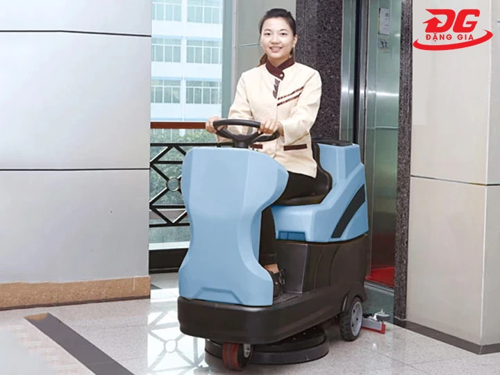 Ứng dụng máy chà sàn ngồi lái Kumisai KMS-60