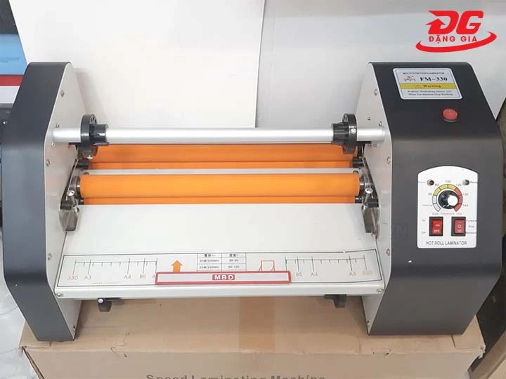 Máy cán màng FM 330