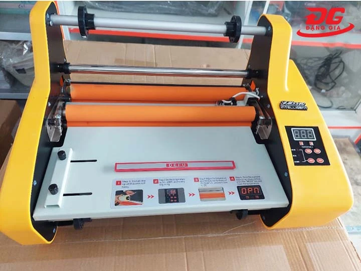 Máy cán màng FM 3510