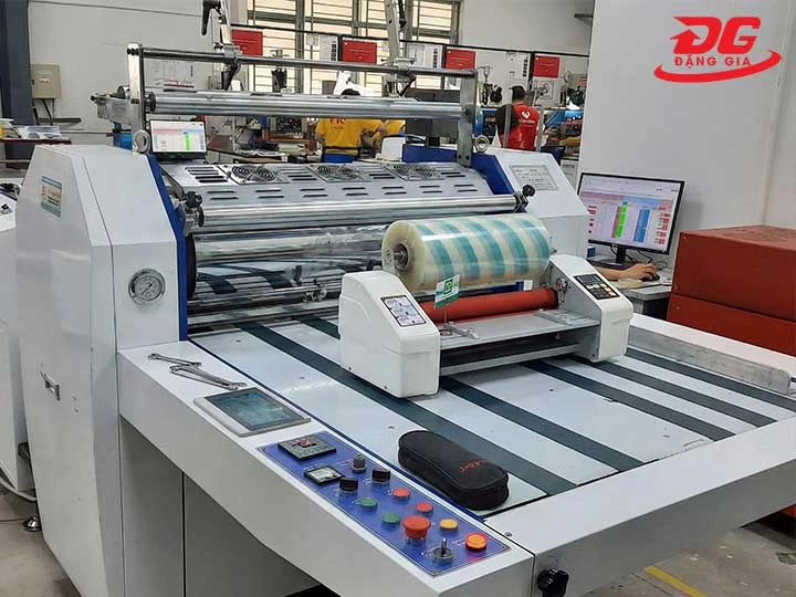 máy cán màng theo tính năng