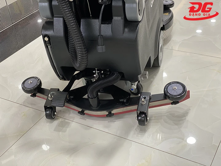 cần gạt nước máy chà sàn Krapo