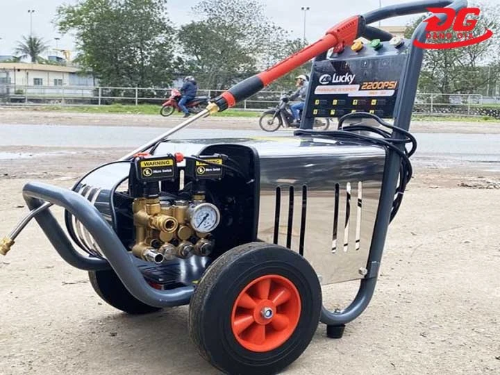 Máy rửa xe Lucky cao áp