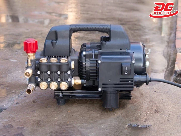 máy rửa xe Projet mini