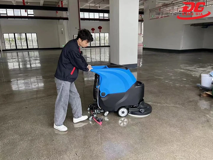 ứng dụng của máy chà sàn Krapo