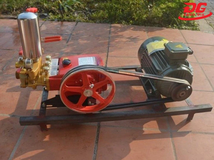 máy rửa xe đầu rời JM138