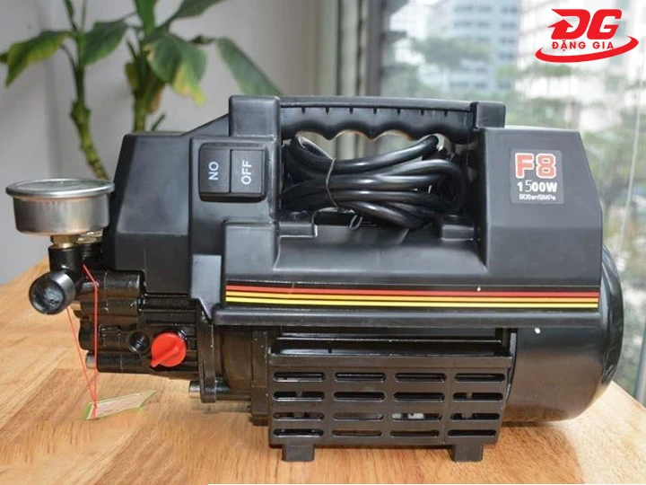  Máy rửa xe Jeeplus F8