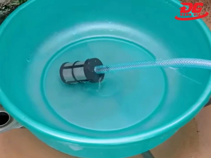 Máy rửa xe JFH tự hút nước