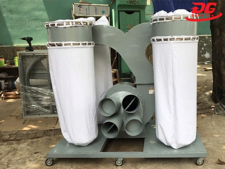 Máy hút bụi 4 túi vải - Lực hút mạnh, chứa bụi lớn, bền bỉ