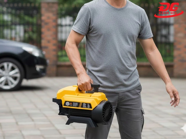 Máy rửa xe Kutan gọn nhẹ