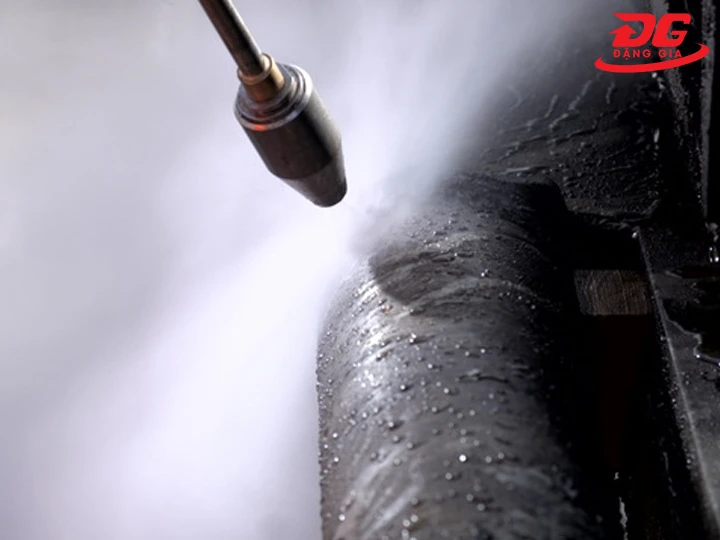 Áp lực máy rửa xe Karcher