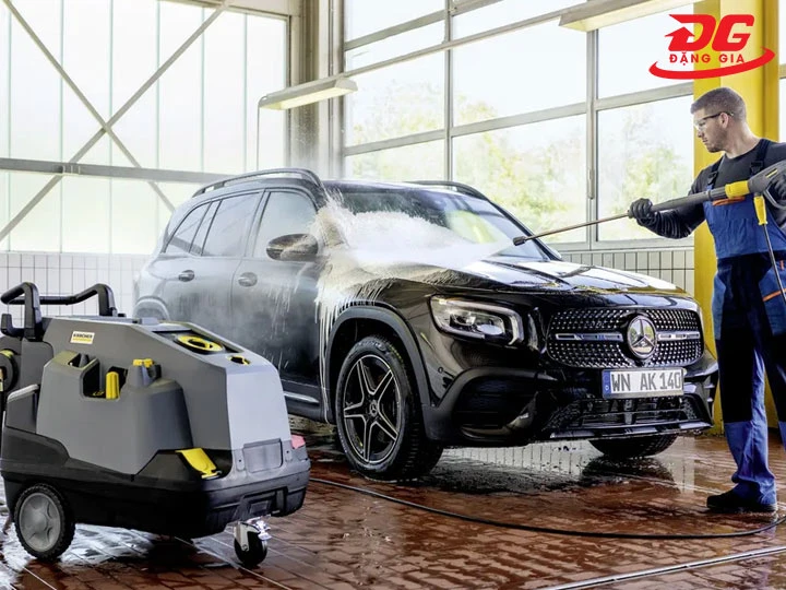 máy rửa xe Karcher nước nóng