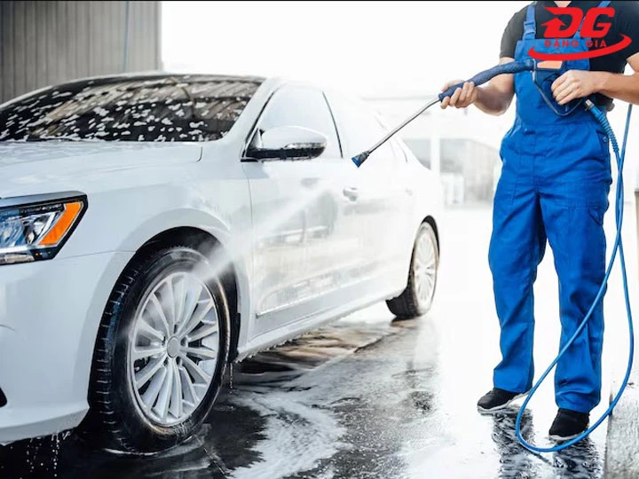 chi phí rửa xe ô tô tại FELIX AUTO