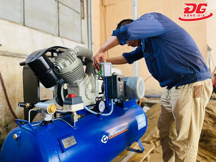 Đánh giá khả năng bảo dưỡng khi mua máy nén khí