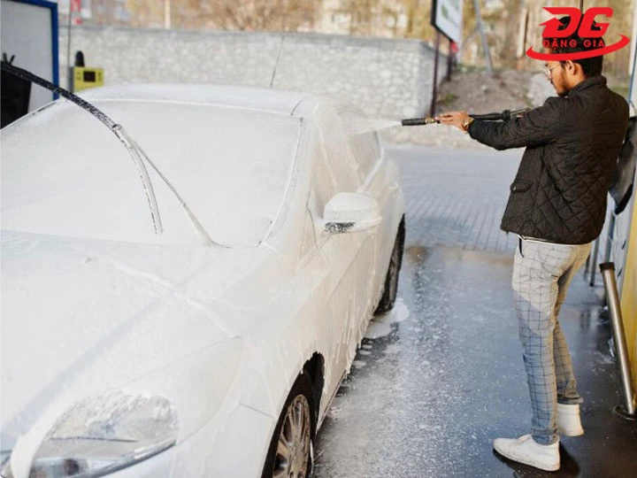 dịch vụ rửa xe giá rẻ tại Rửa xe Quốc An