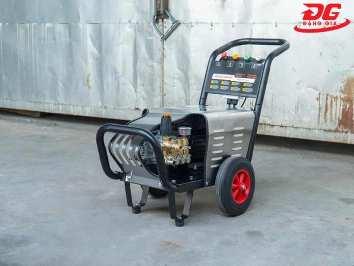 Máy bơm phun rửa xe cao áp Kungfu KF 3.0KW
