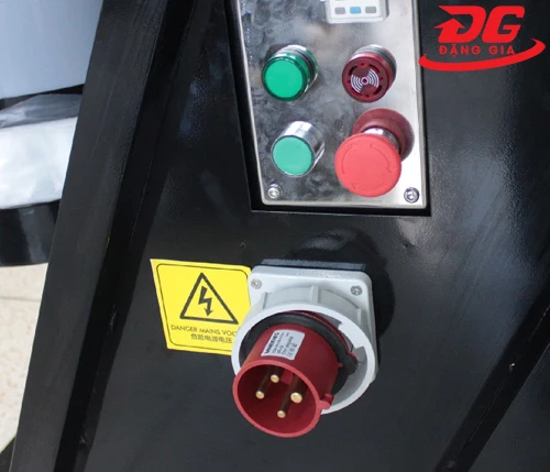 Máy hút bụi công nghiệp DQC - Tech 55L 3