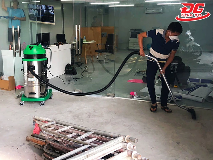 vận hành máy hút bụi Davi Clean