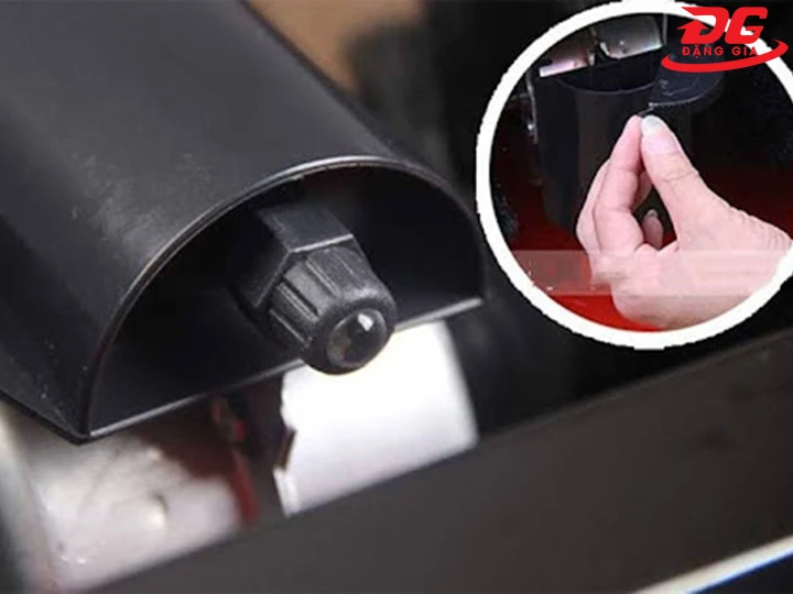 van lấy xi máy đánh giày tự động giá rẻ Shiny SHN - M2