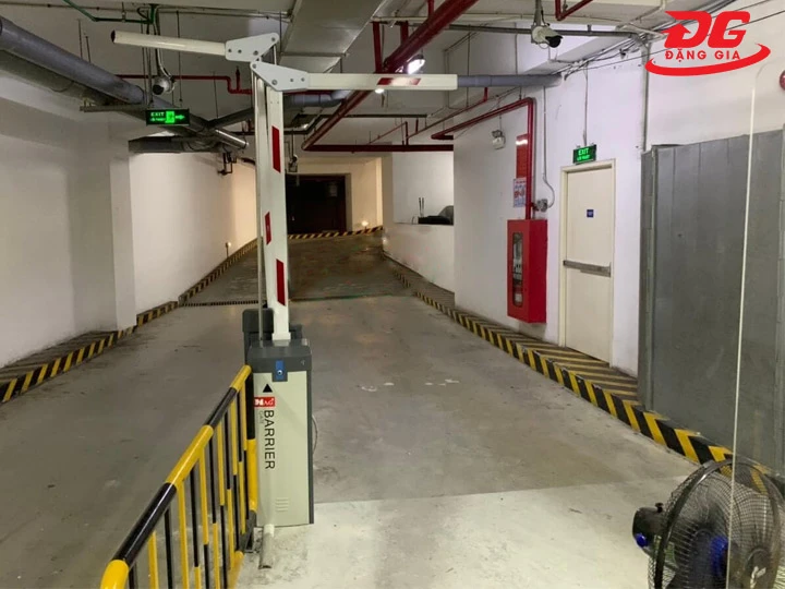 barrier Mag cần gập