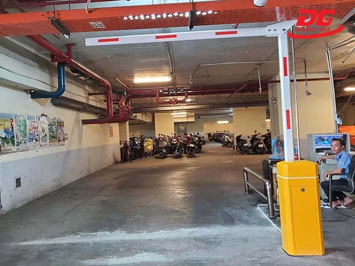 Barrier tự động cần gập