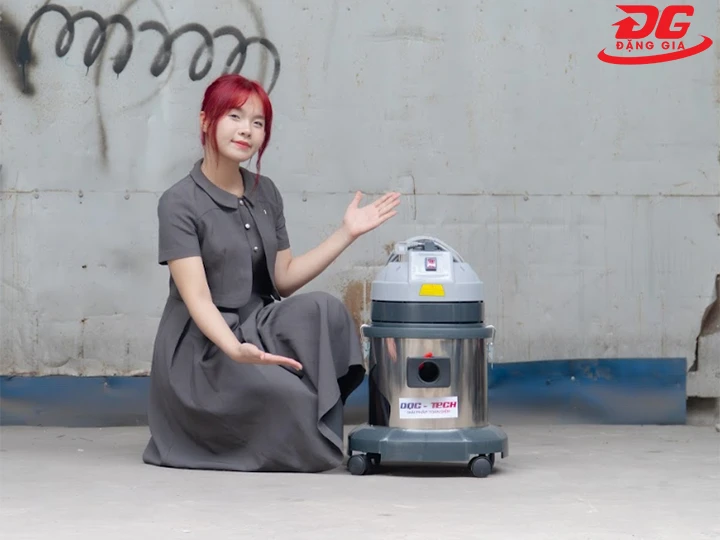 Máy hút bụi 15 lít DQC - TECH 15H