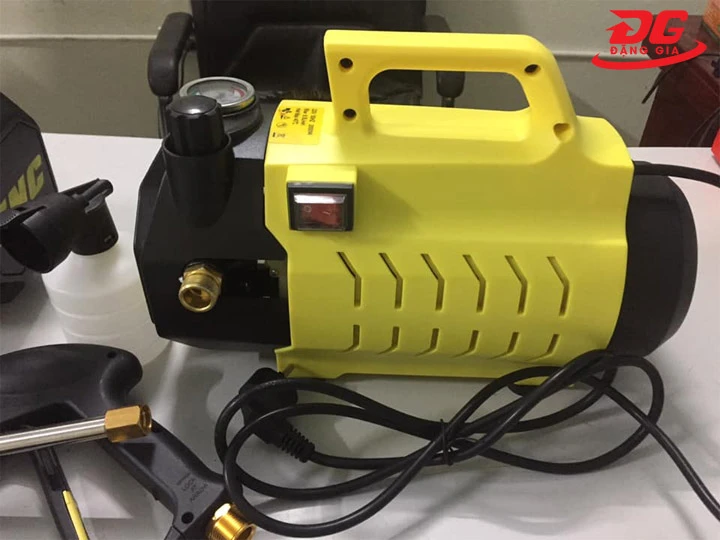 Máy rửa xe ZNC X70