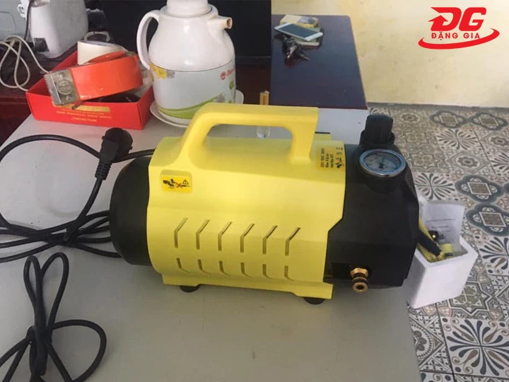 Máy rửa xe ZNC X90