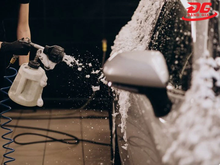 rửa xe DEVO Detailing Services chuẩn quốc tế