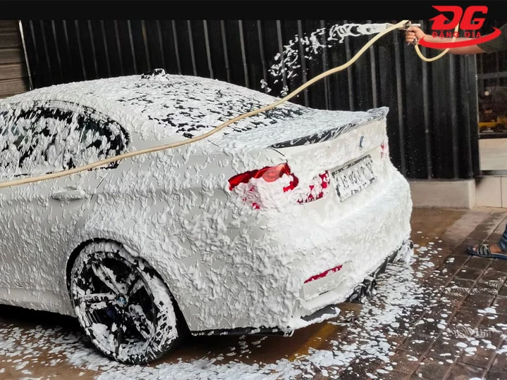 rửa xe ô tô Đà Nẵng bao nhiêu tiền