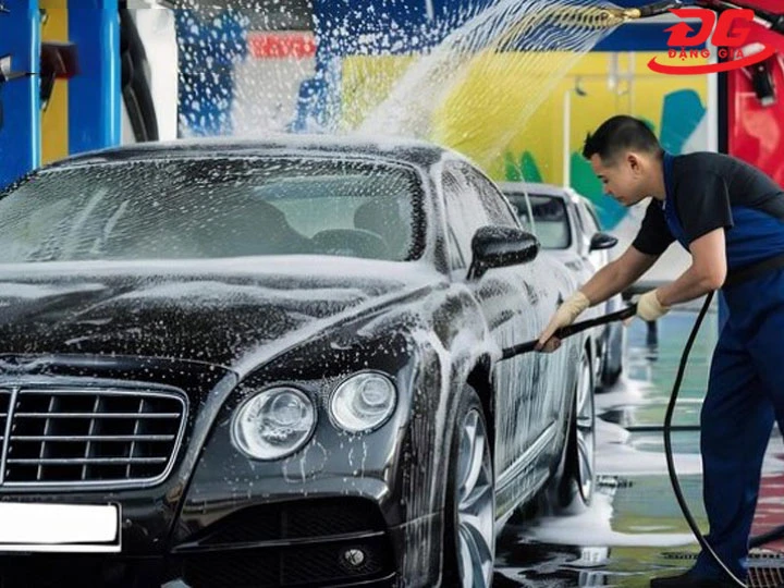 Vule Detailing cung cấp dịch vụ rửa xe trọn gói