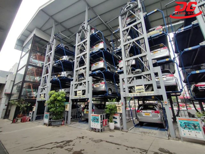 Bãi đỗ xe thông minh Hà Nội Lê Văn Lương