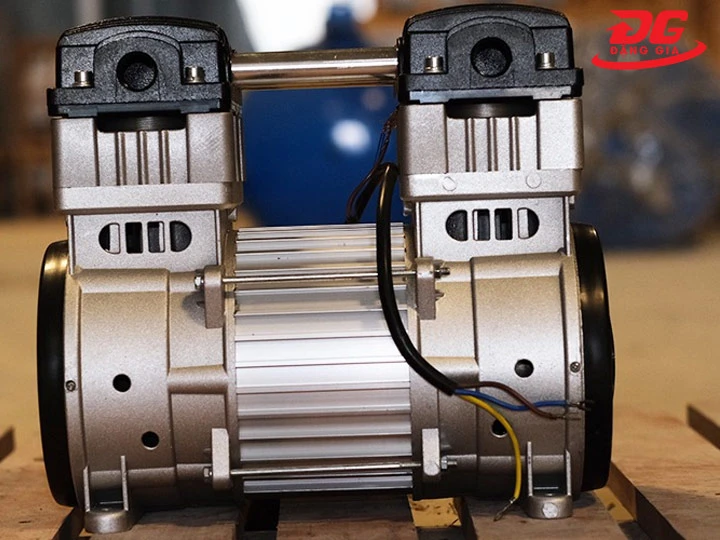 Đầu nén khí không dầu giảm âm Wing OF1100 chạy êm