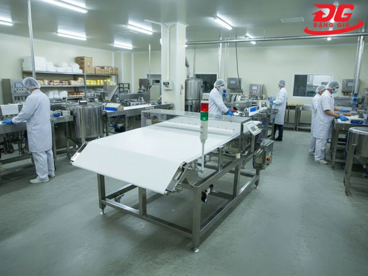 giá tiền Máy dò kim loại công nghiệp thực phẩm AMD 1300