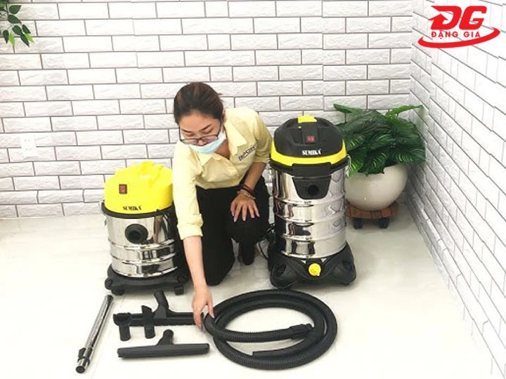 Máy hút bụi 1800W có những phụ kiện nào