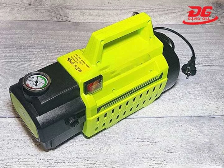 Máy xịt rửa xe Sumo TW-01 2000W