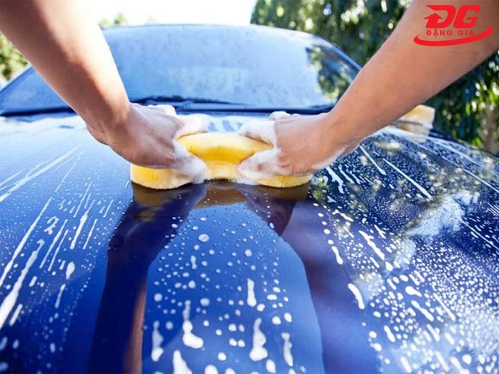 Nước rửa xe Sumo làm sạch hiệu quả