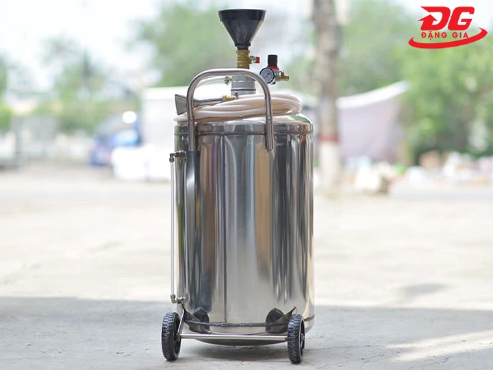 Bình tạo bọt tuyết công nghiệp