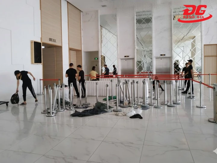 Cho thuê trụ barrier hỗ trợ lắp đặt