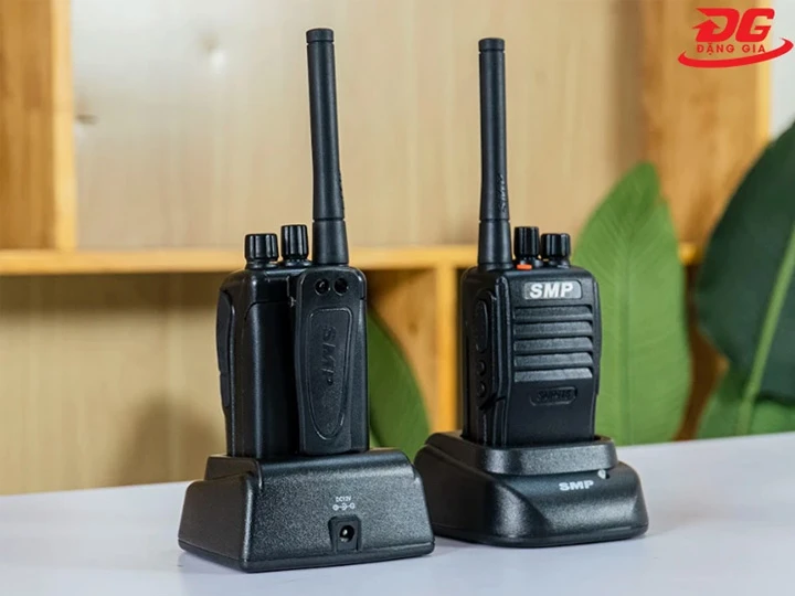Máy bộ đàm liên lạc Motorola SMP-418