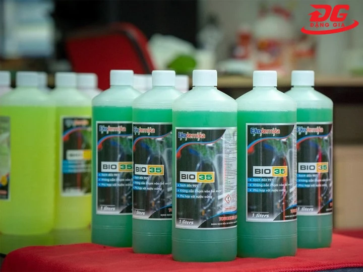 Mua nước rửa xe không chạm Ekokemika